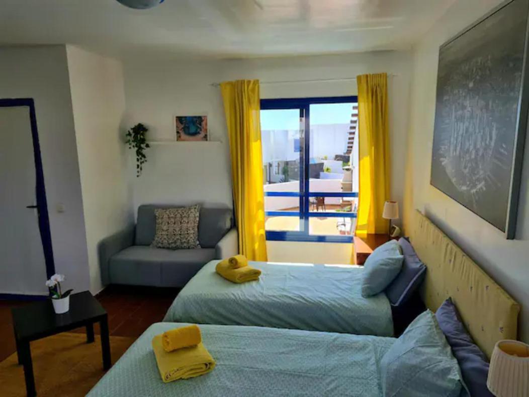 Apartamento Papagayo Con Piscina Privada Playa Blanca  Exterior photo