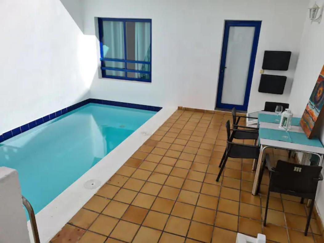 Apartamento Papagayo Con Piscina Privada Playa Blanca  Exterior photo